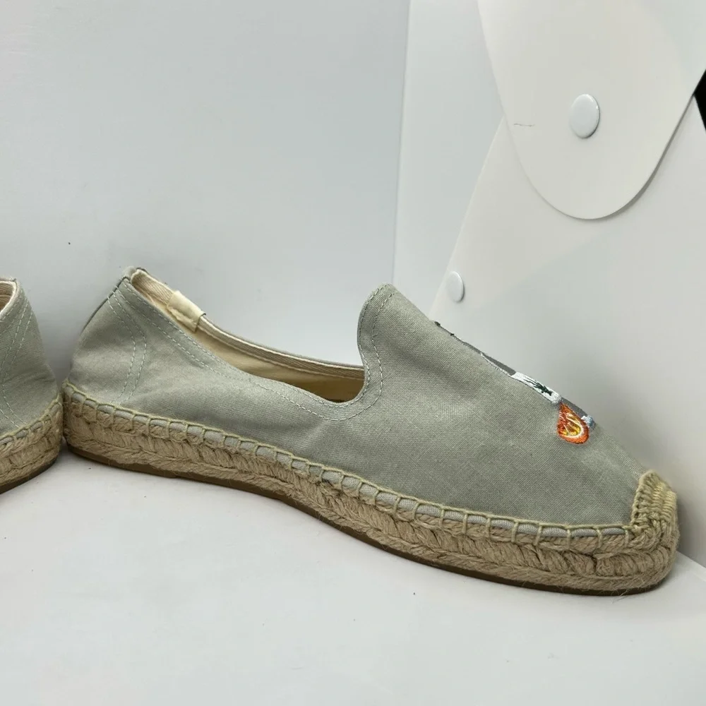 Soludos Gray Espadrilles with Embroidered Cocktail Design Size 8.5